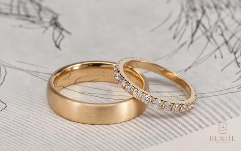 Thiết kế nhẫn cưới với đá Eternity đính xung quanh toàn bộ nhẫn mang ý nghĩa tình yêu vĩnh cửu